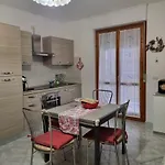 Lidoisola, Vicino Spiaggia, Aria Condizionata,posto Auto Privato, Ascensore דירה
