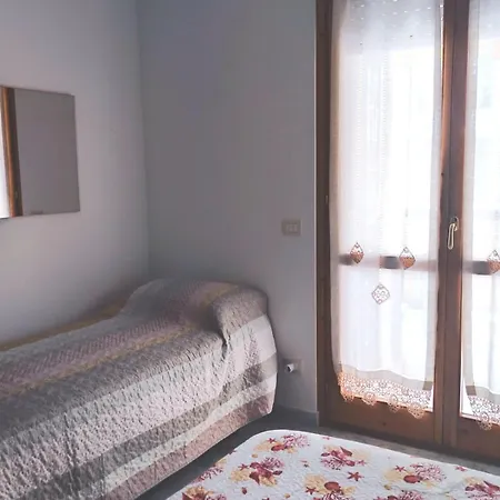 Διαμέρισμα Lidoisola, Vicino Spiaggia, Aria Condizionata,posto Auto Privato, Ascensore